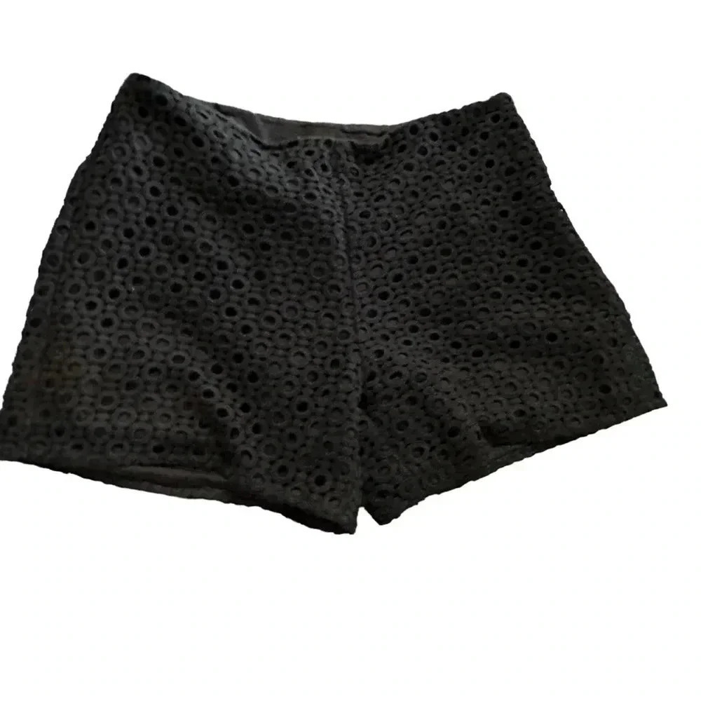 Banana Republic Crochet Lace women's size 4 black shorts